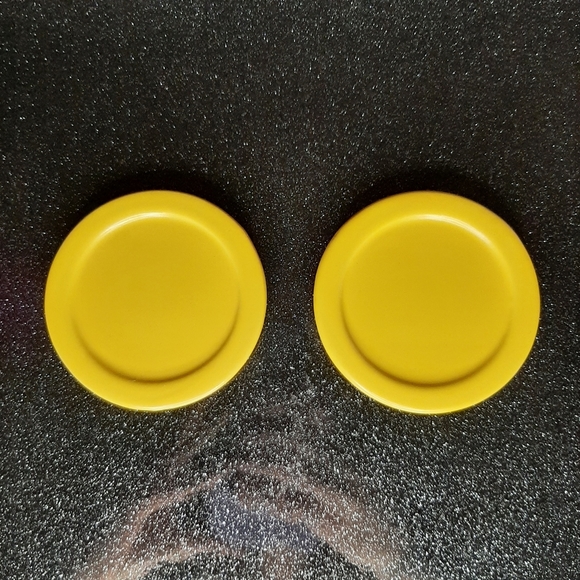 Set of 2 Yellow Ceramic Mug Covers. - Picture 5 of 5